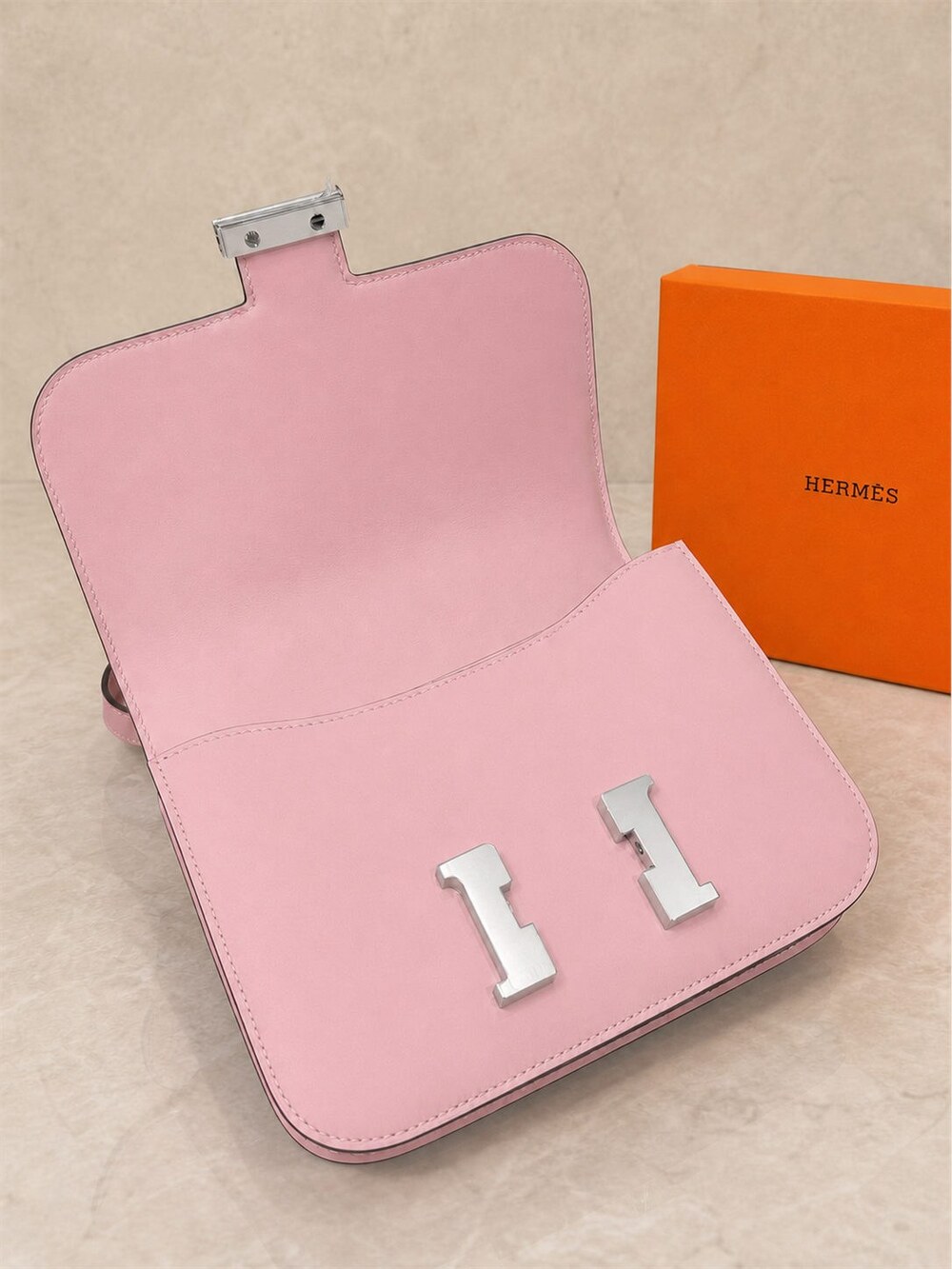 Hermes Rose Sakura Swift Calfskin Constance Shoulder Bag - Picture 6 of 6